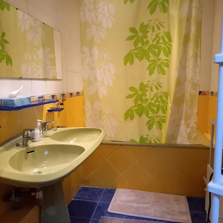 Chambre Proche Gare Et Aeroport Charleroi-Sud منزل للإقامة *