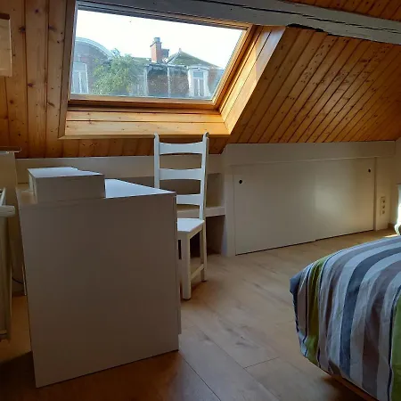 منزل للإقامة Chambre Proche Gare Et Aeroport Charleroi-Sud شارلروا